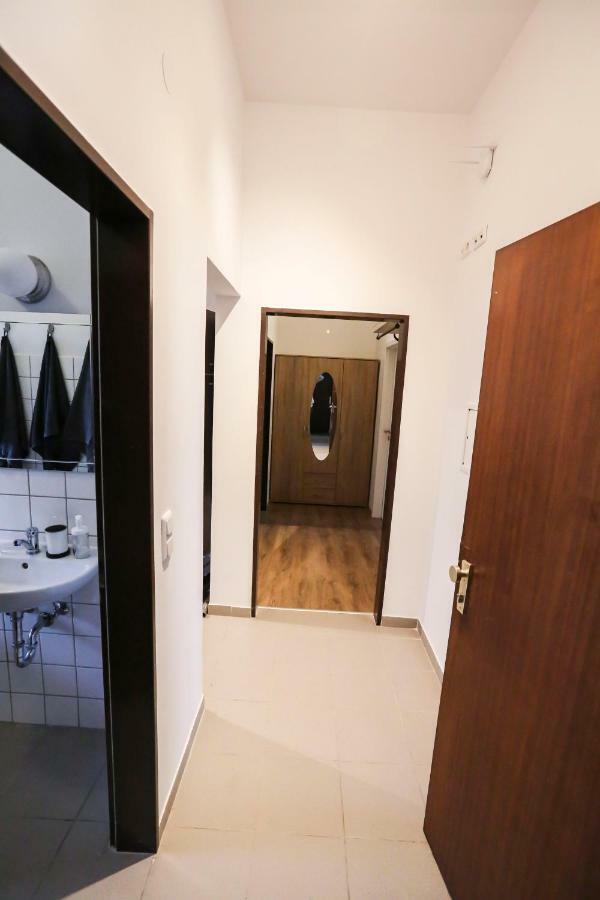 Avr Apartment Hof 1 Bremerhaven Buitenkant foto